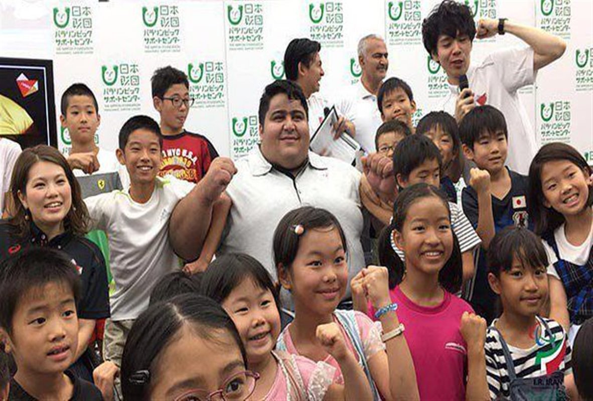 سیامند رحمان به پرسش های کودکان ژاپنی پاسخ داد 