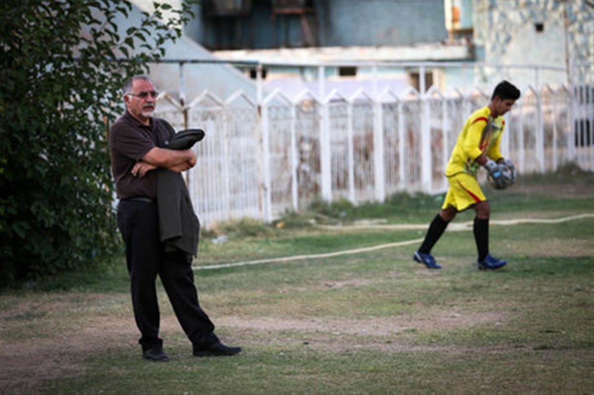 حاجیلو: فوتبالیست‌های ناشنوا به جای زمین چمن روی آسفالت تمرین می‌کنند!