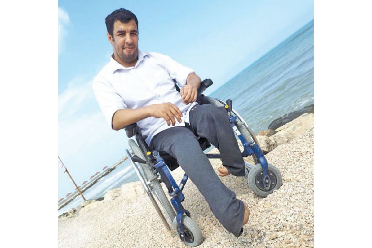 گفت‌وگو با حامد لطفی، معلولی که تکنسین موبایل شد