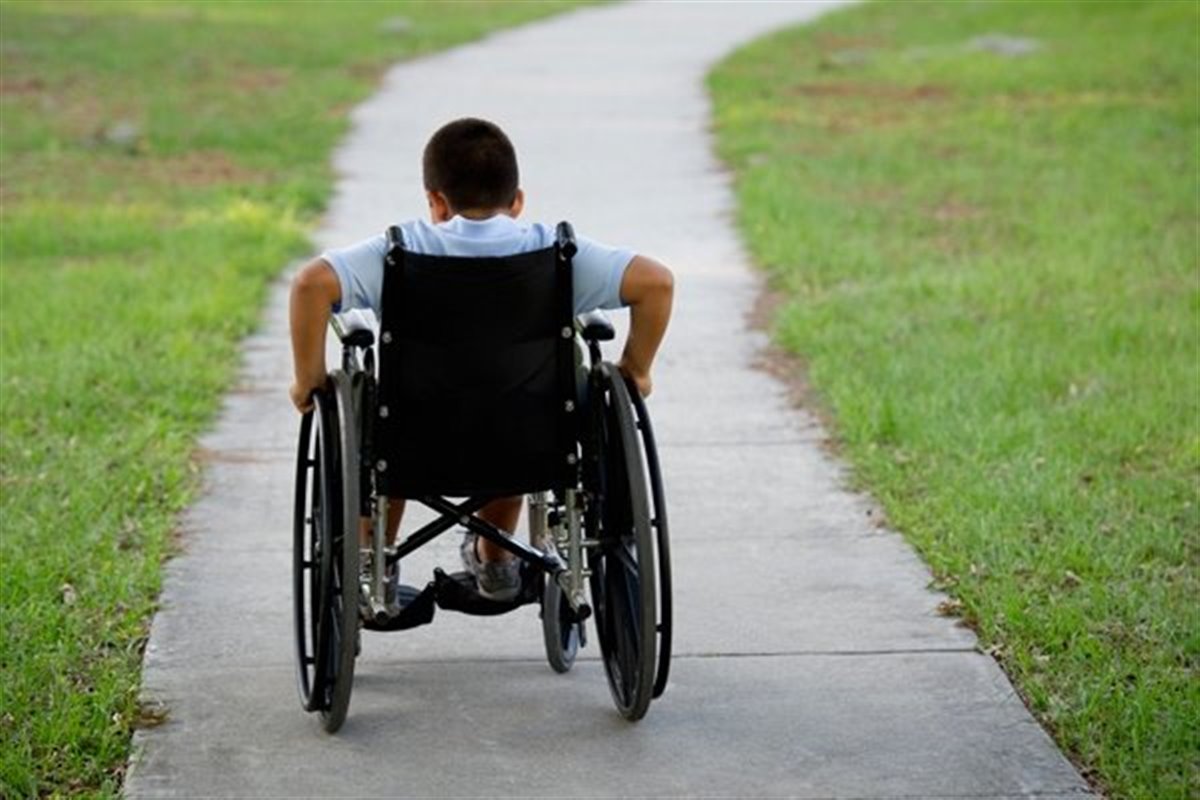 ۳ هزار ویلچر به معلولان نیازمند کشور اهدا شده است