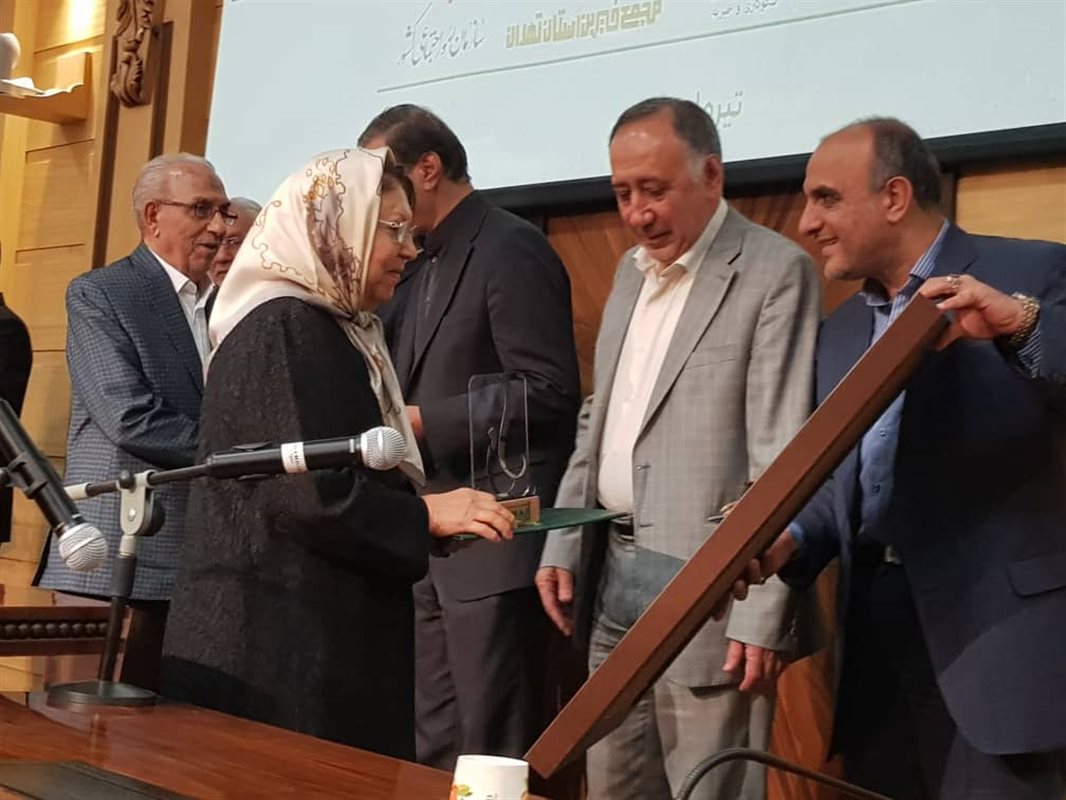 مجتمع رعد در نخستین همایش نکوداشت مؤسسات مردم نهاد و نیکوکاری ایران تجلیل شد