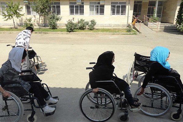 ایمن سازی معابر بوستان فدک برای معلولان