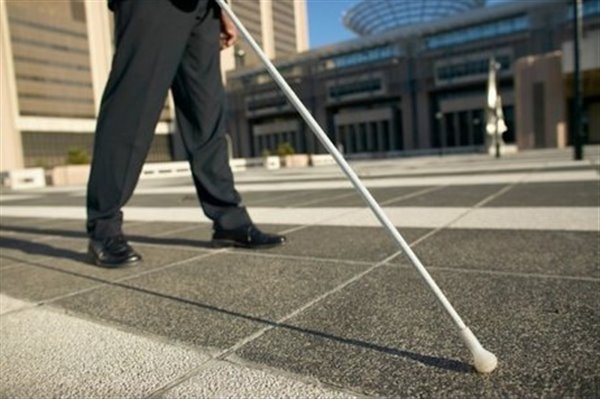 تذکر عضو شورا به شهرداری جهت ارائه خدمات بهتر به نابینایان