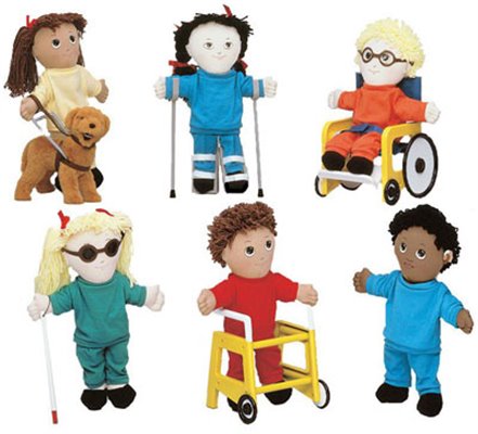 استقبال از عروسکهای معلول در مهدهای کودک فیروزه