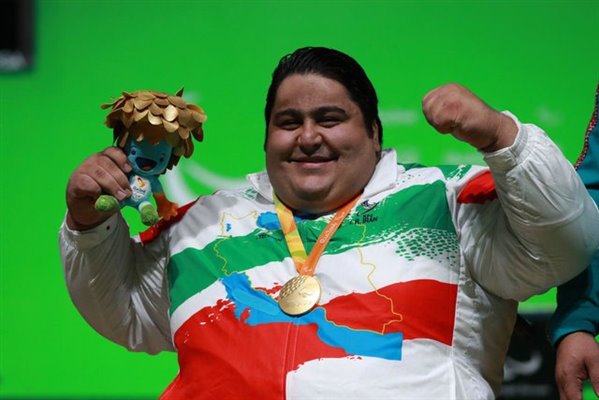سیامند رحمان: صندوق حمایت از قهرمانان بین المپیکی‌ها و پارالمپیکی‌ها تبعیض قائل می‌شود