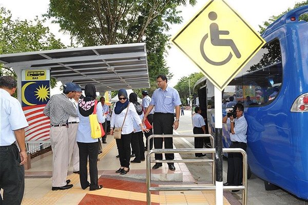 امکانات و خدمات برای افراد معلول در مالزی 