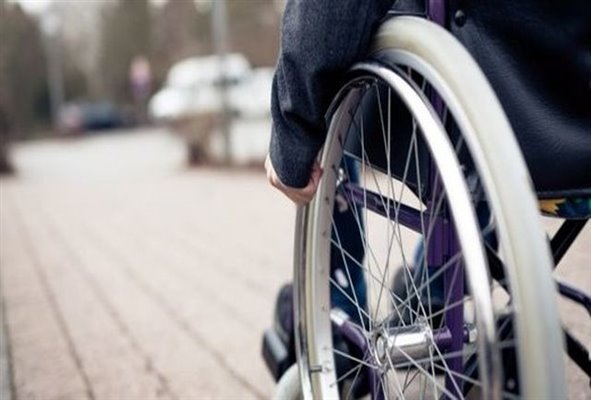 آذرماه آیین نامه مناسب سازی قانون جامع معلولان تصویب می‌شود 