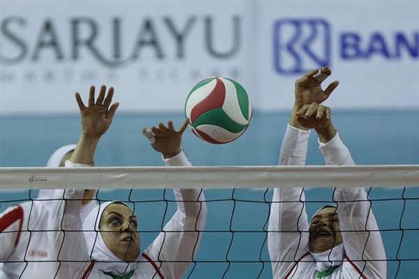 ایرانمنش: امیدوار به کسب سهمیه بانوان والیبال نشسته هستم