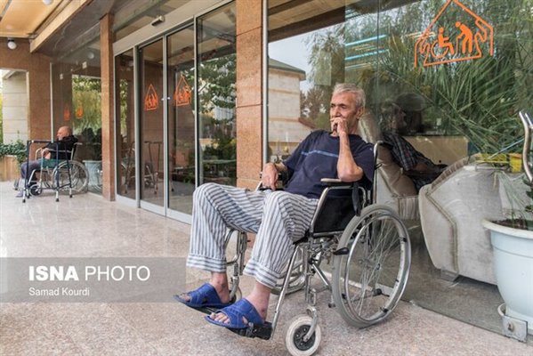 بازدید از مراکز نگهداری سالمندان و معلولان همچنان ممنوع است
