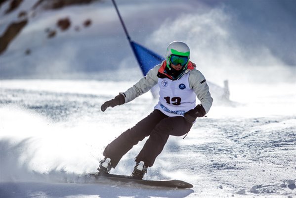 حضور ۹ اسکی باز معلول در مسابقات بین المللی اسنوبرد