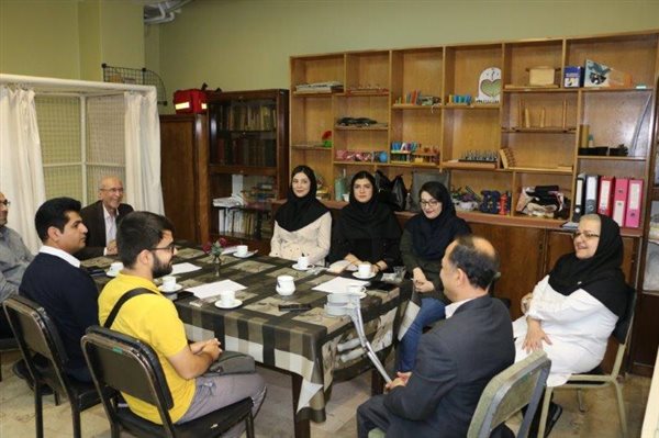 دانشجویان کارشناسی ارشد رشته مدیریت توان‌بخشی دانشگاه علوم پزشکی ایران از خیریه رعد بازدید کردند